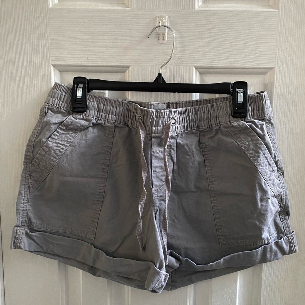 NWOT Womens Bass Pro Natural Reflections Shorts Gray